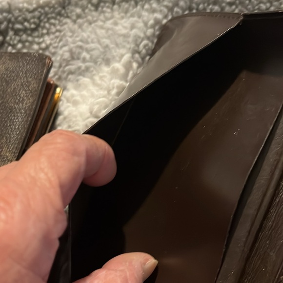 2 Louis Vuitton rehab wallets - Picture 13 of 16